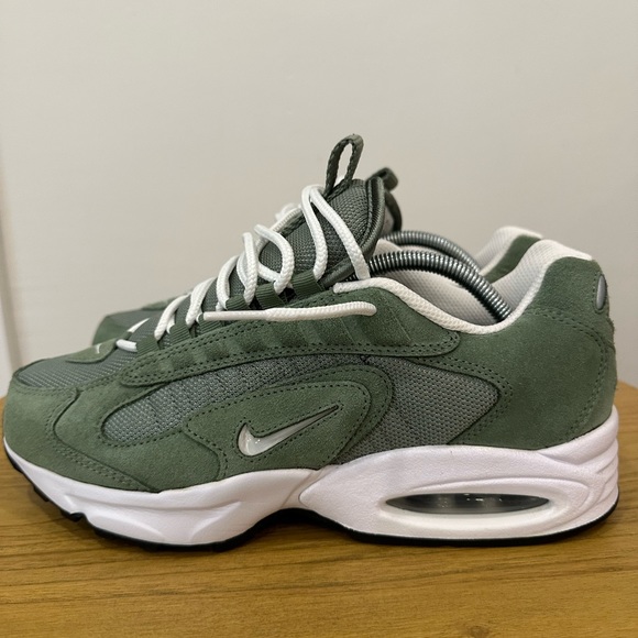 Sold - Picture 2 of 6